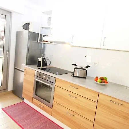 Le Bradford Yourhosthelper *